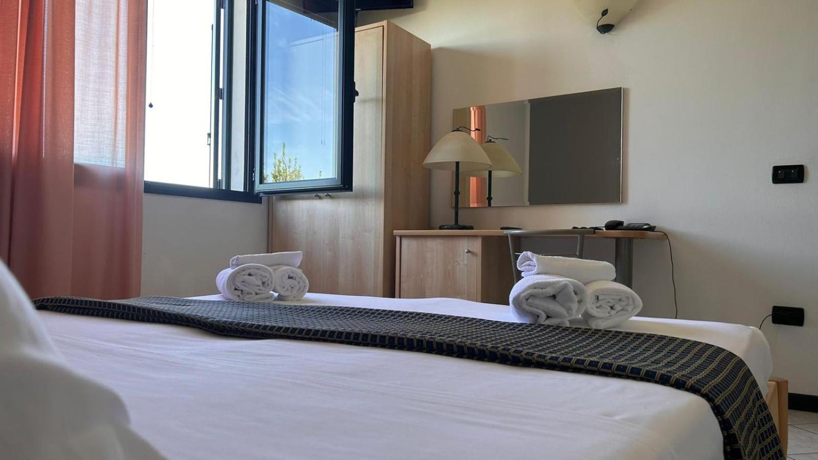 Hotel Gran Delta Di Alba-Invest Srl Rosolina Extérieur photo