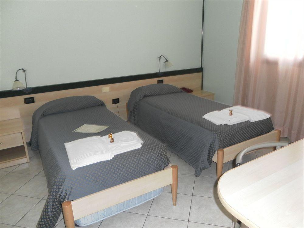 Hotel Gran Delta Di Alba-Invest Srl Rosolina Extérieur photo