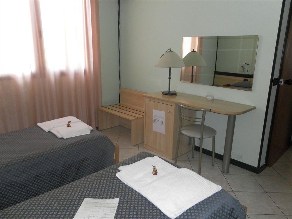 Hotel Gran Delta Di Alba-Invest Srl Rosolina Extérieur photo